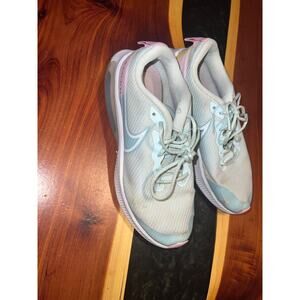 Womens Nike shoes size 8